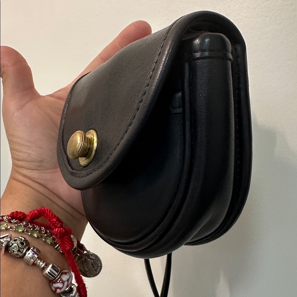 Coach Vintage Crossbody / Shoulder Bag or can be worn on belt - Picture 16 of 16